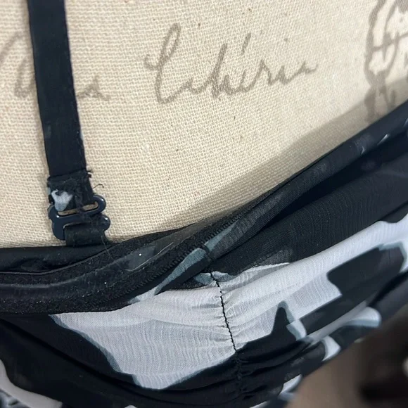 The Limited Maxi Dress floral pattern - Picture 6 of 10